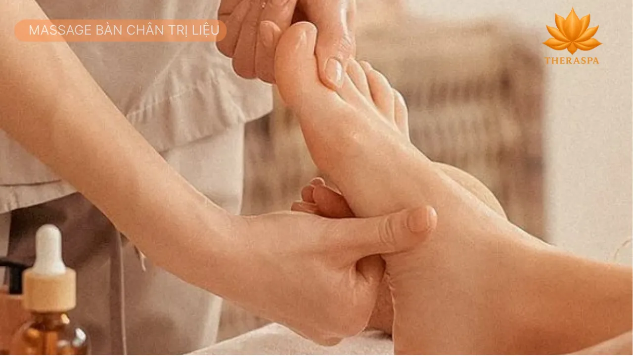 Massage bàn chân trị liệu